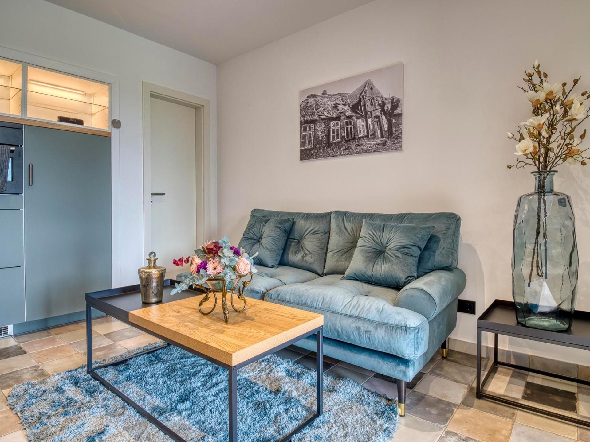 One-Bedroom Apartment with Shower