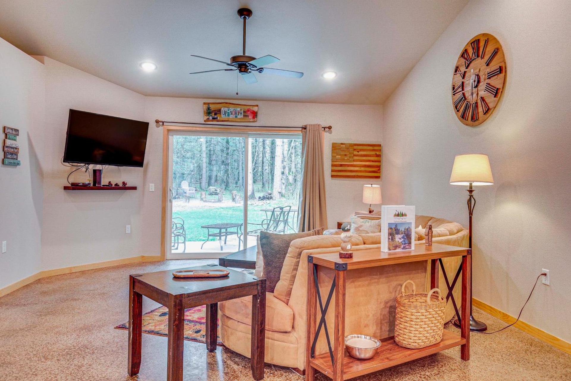 Northwoods Cabin - Near 3 Woodruff Lakes