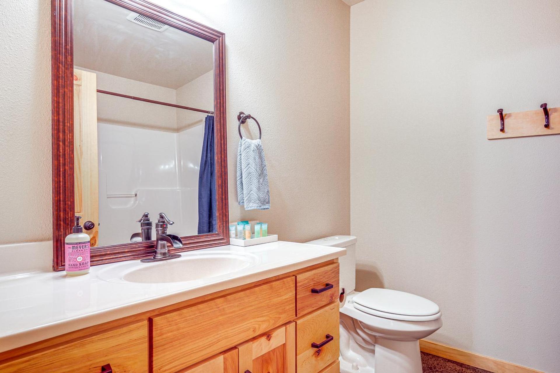 Northwoods Cabin - Near 3 Woodruff Lakes