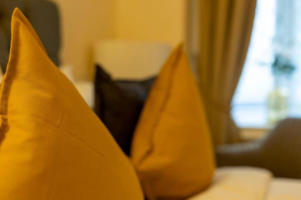 2Bed 2Bath Apartment Earls Court