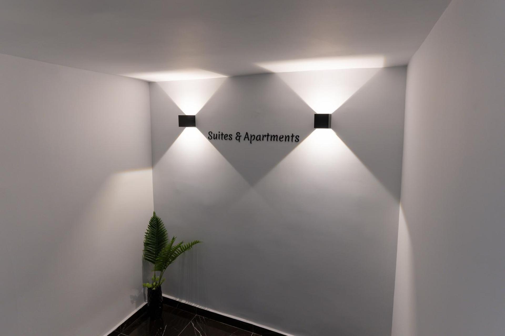 Δ17 Suites & Apartments