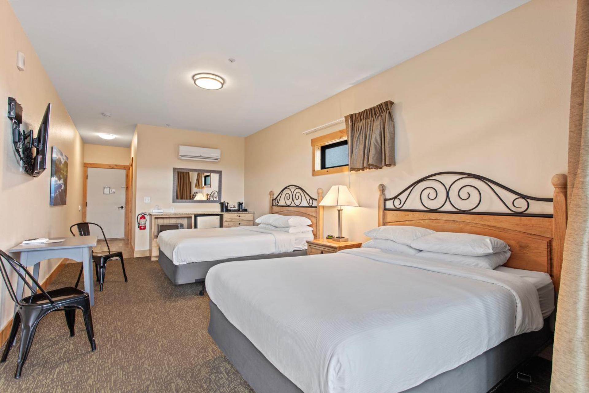 Coyote Mountain Lodge