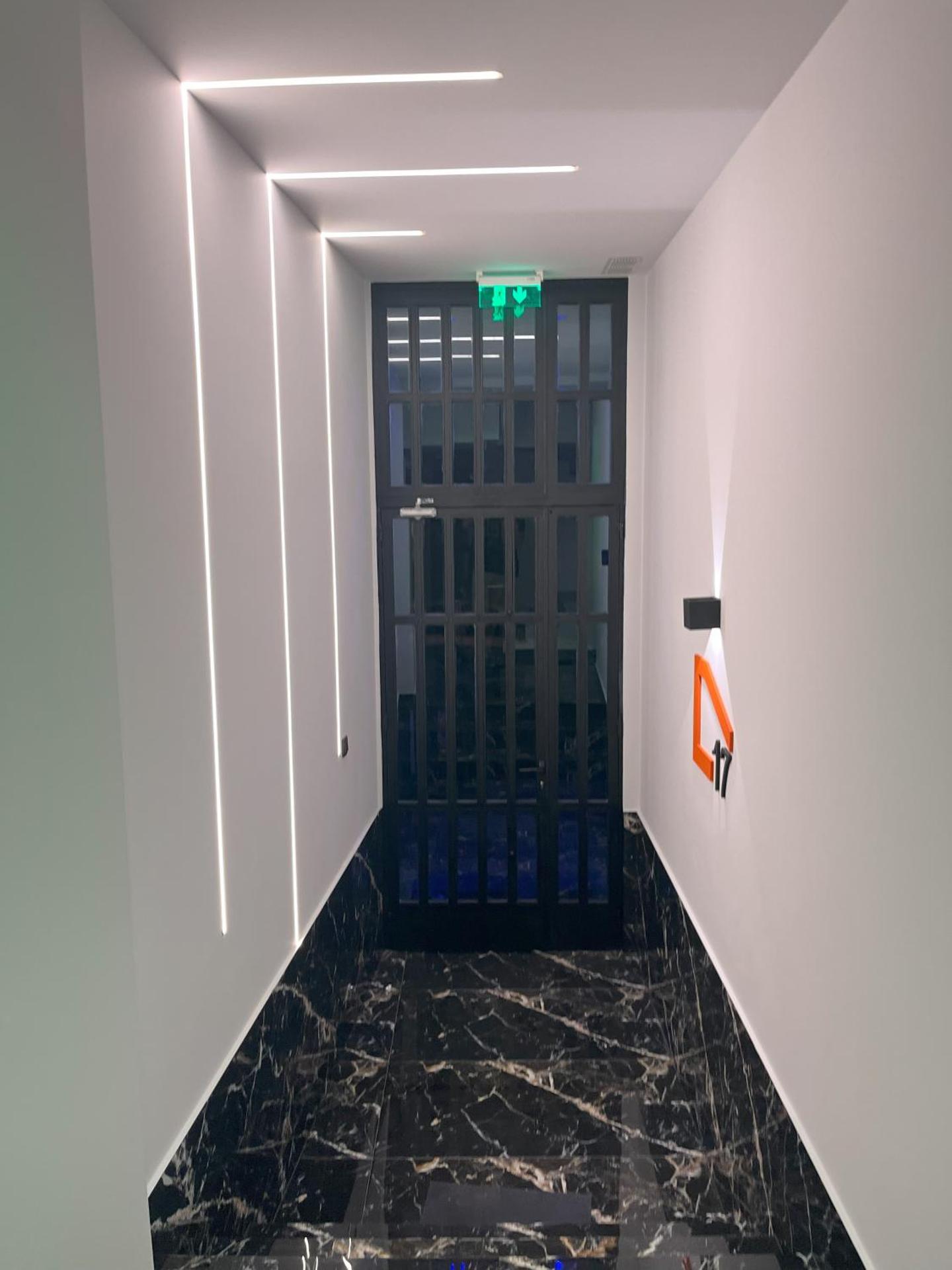 Δ17 Suites & Apartments