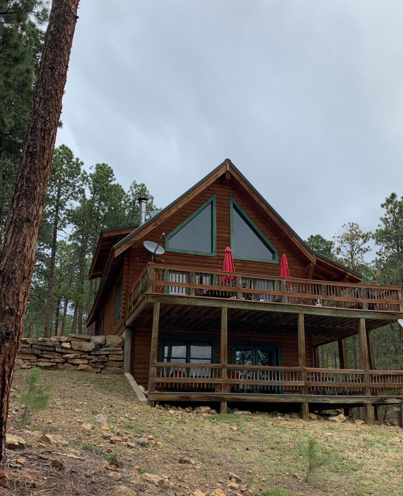 Bear Paw Lodge & Vacation Homes