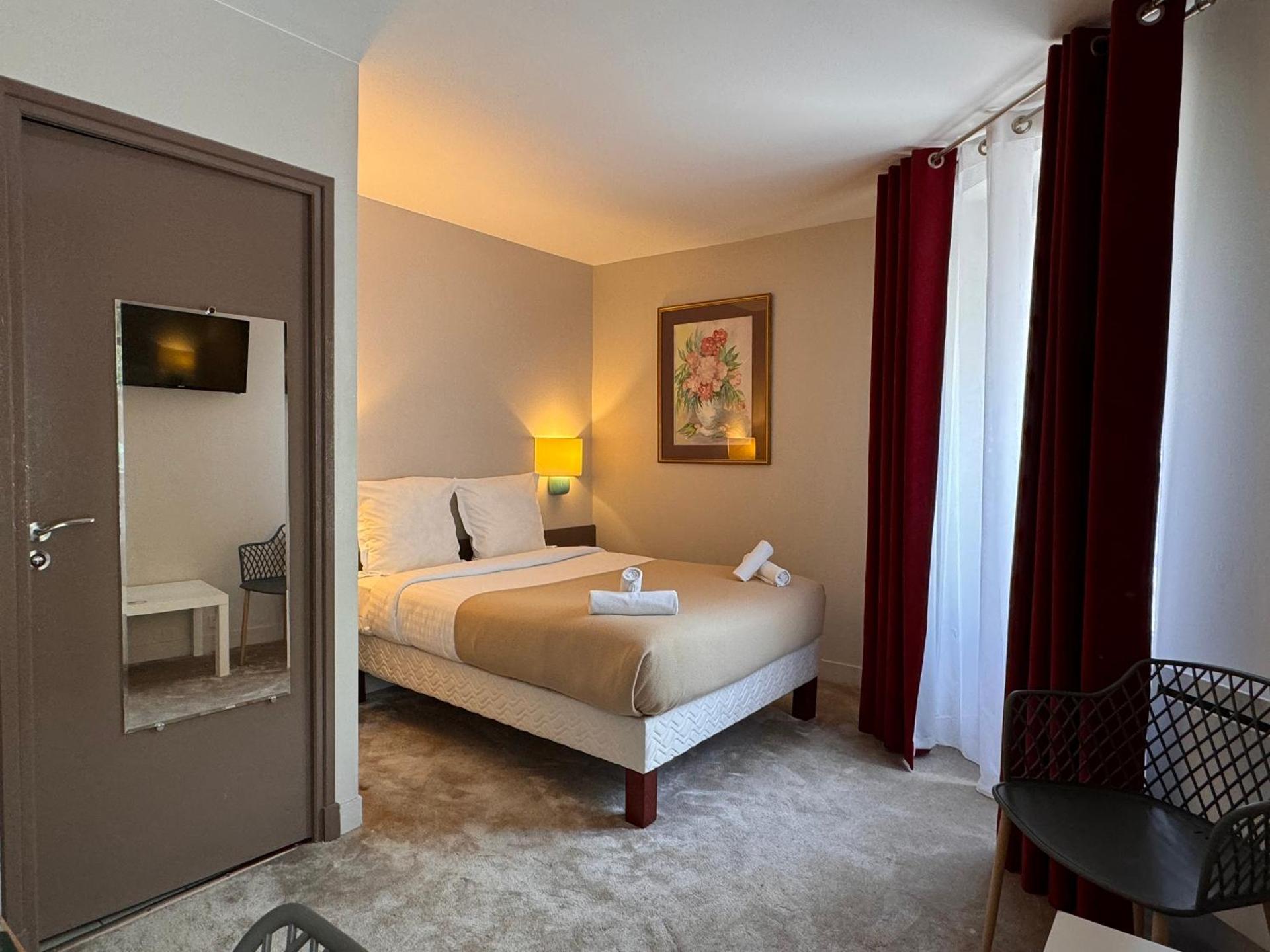 Hotel Paris Vesinet-LogisHotels et Domaine Evenementiel