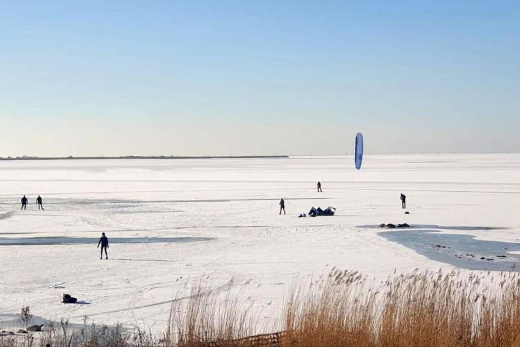Marina VILLA nabij water met prive sauna.