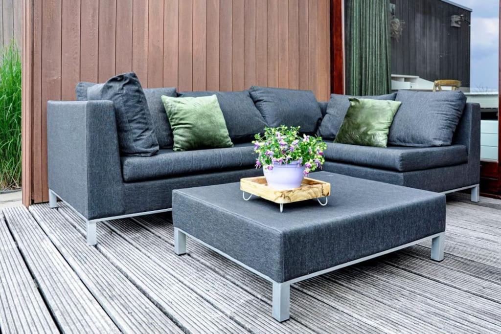 Marina VILLA nabij water met prive sauna.