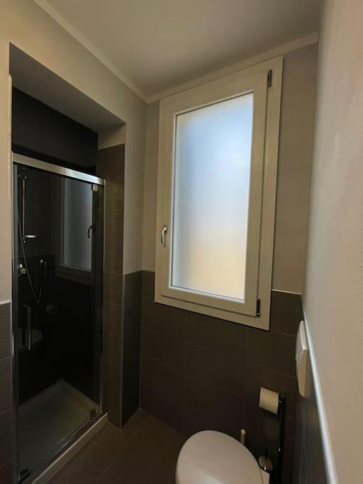 ERMAN HOUSE Perla nera veneziana