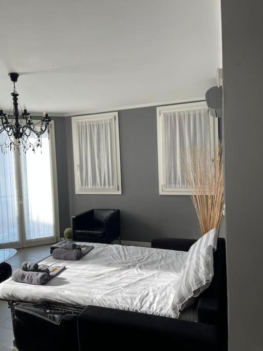 ERMAN HOUSE Perla nera veneziana