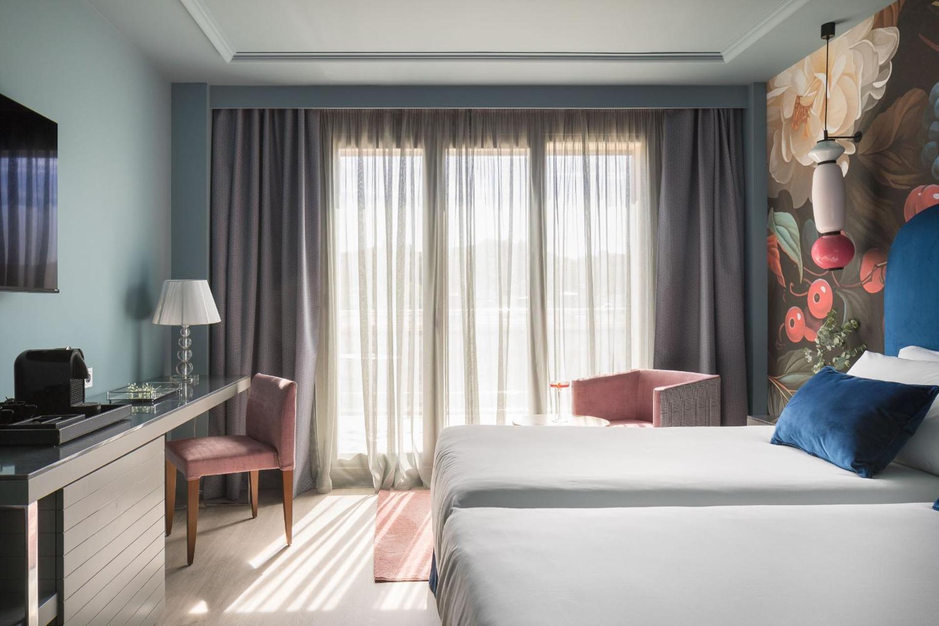 Photo of the whole room