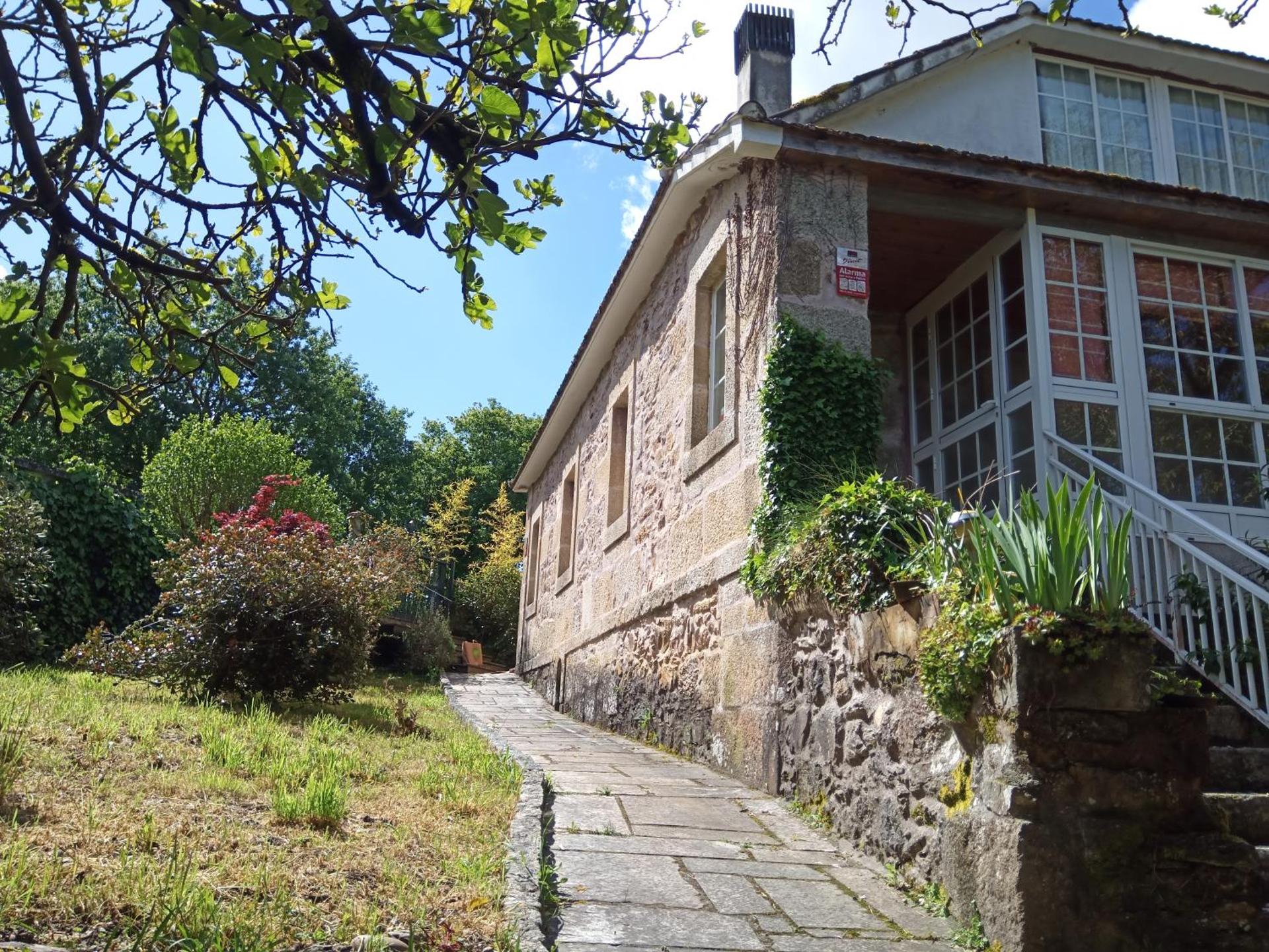 Lar A Rola El precio x una noche es para dia y medio Check in 9am Out 21pm