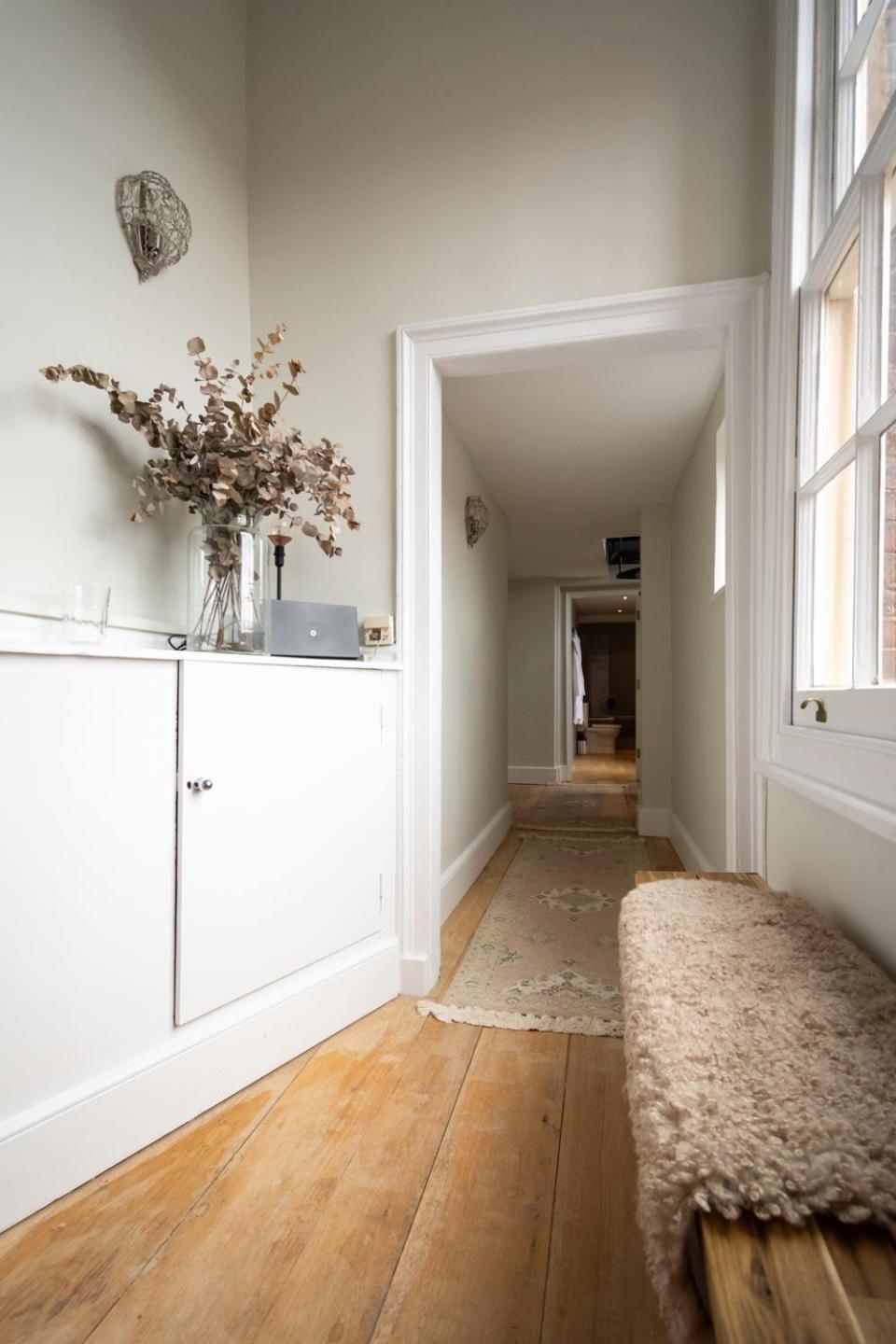 The Ballroom - Huge Apartment in Lichfield City Centre