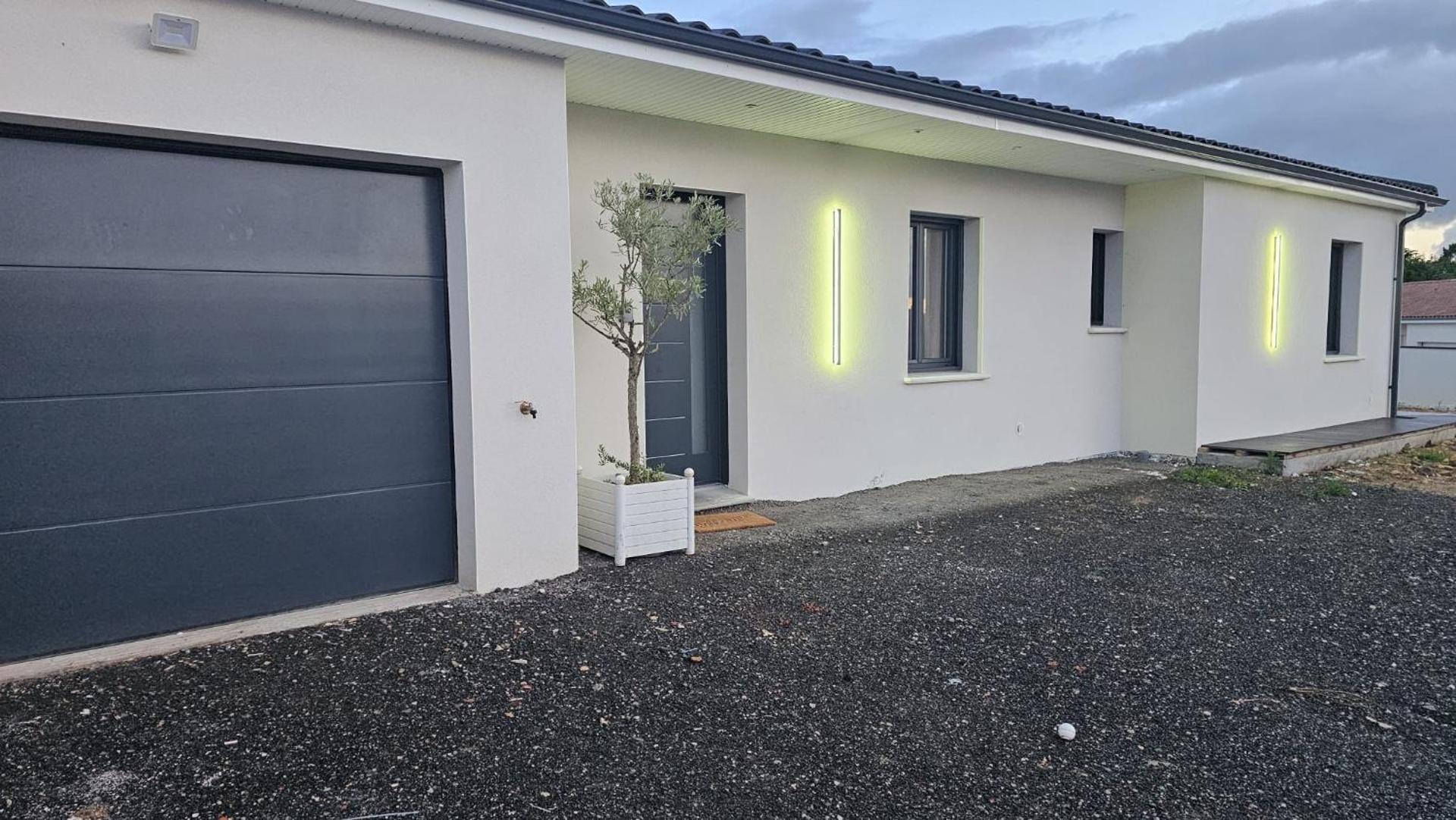 NeseHome, Maison à proximité du Futuroscope