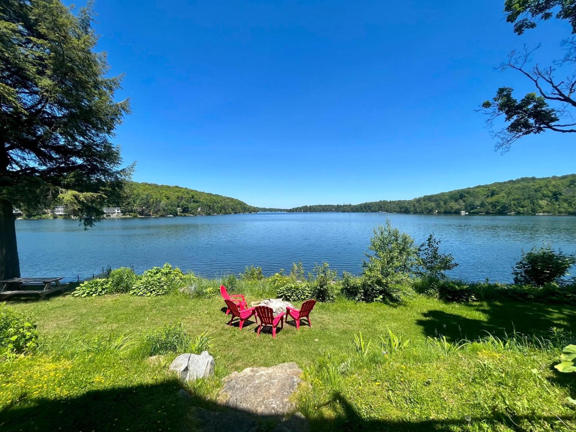 Breathtaking Lake View With Spa Chalet 360