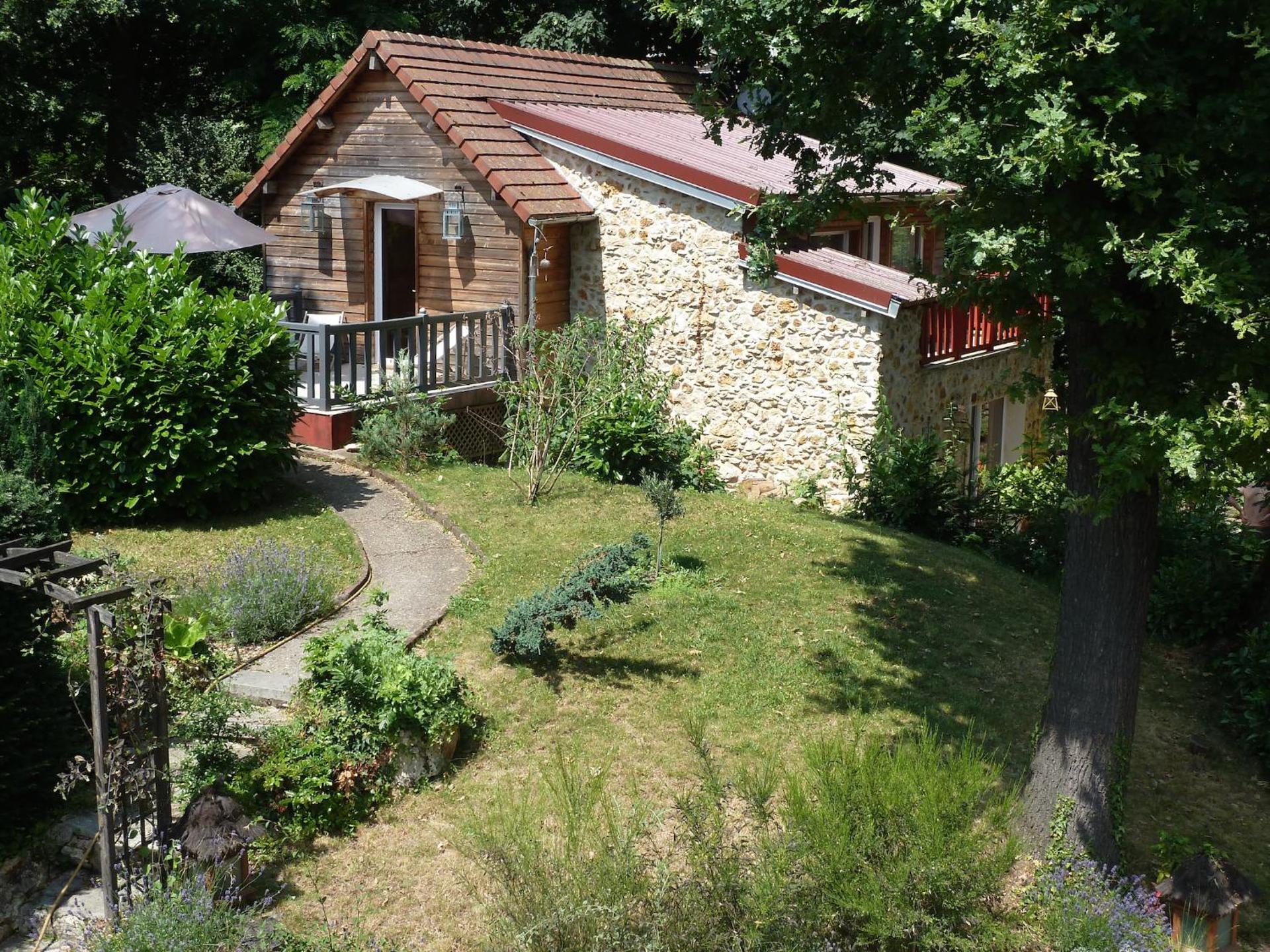 Standard Apartment (2 Adults)