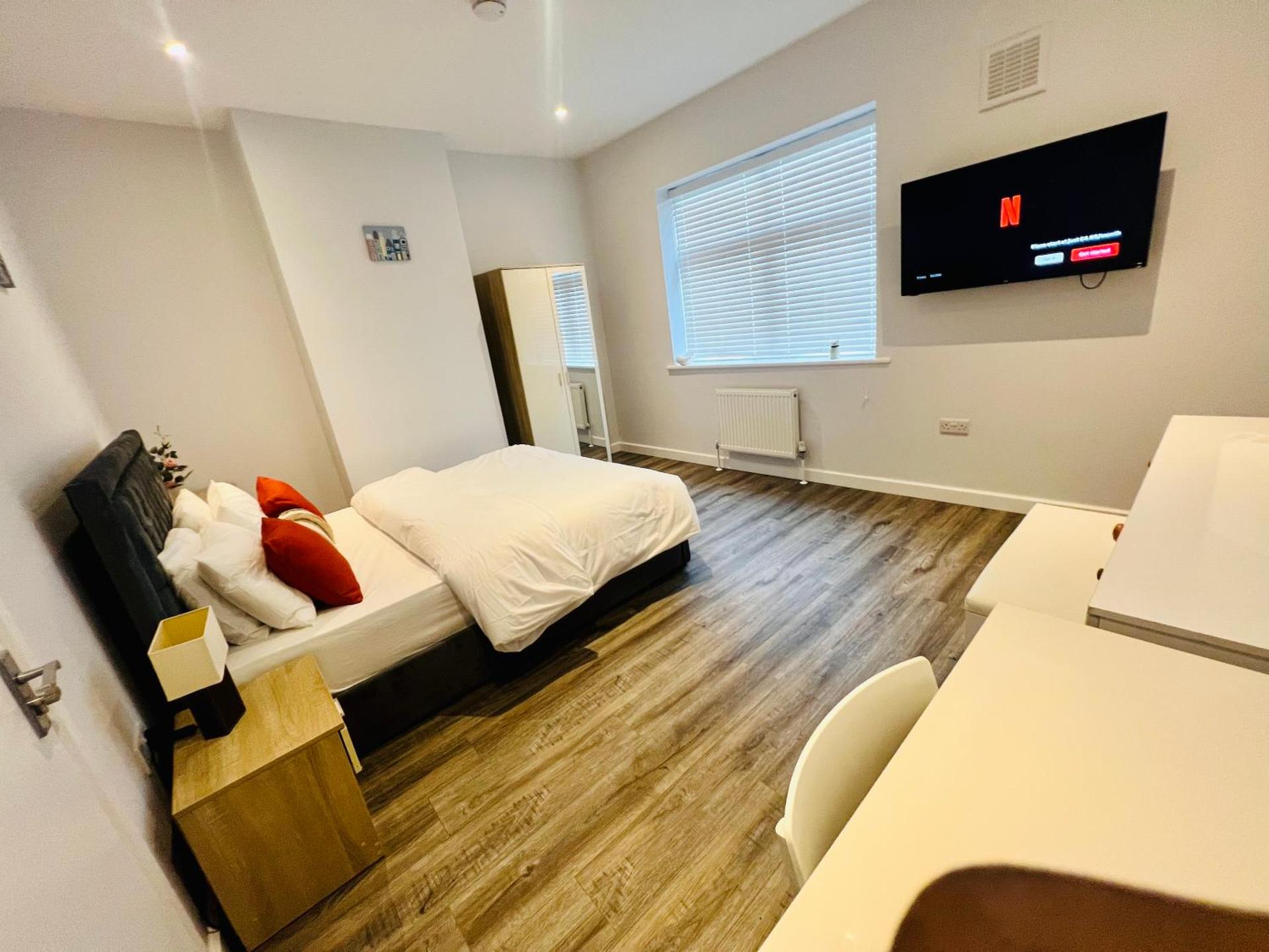 Communal lounge/ TV room