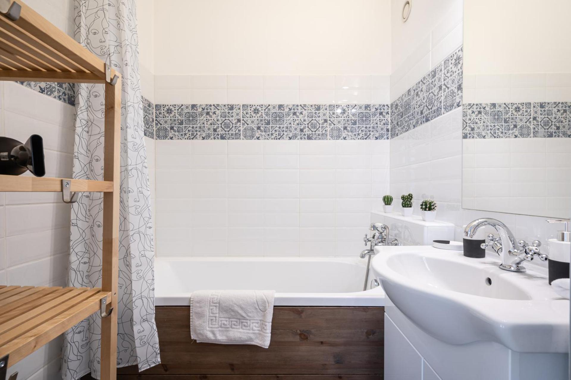 Lunar Love Apartment