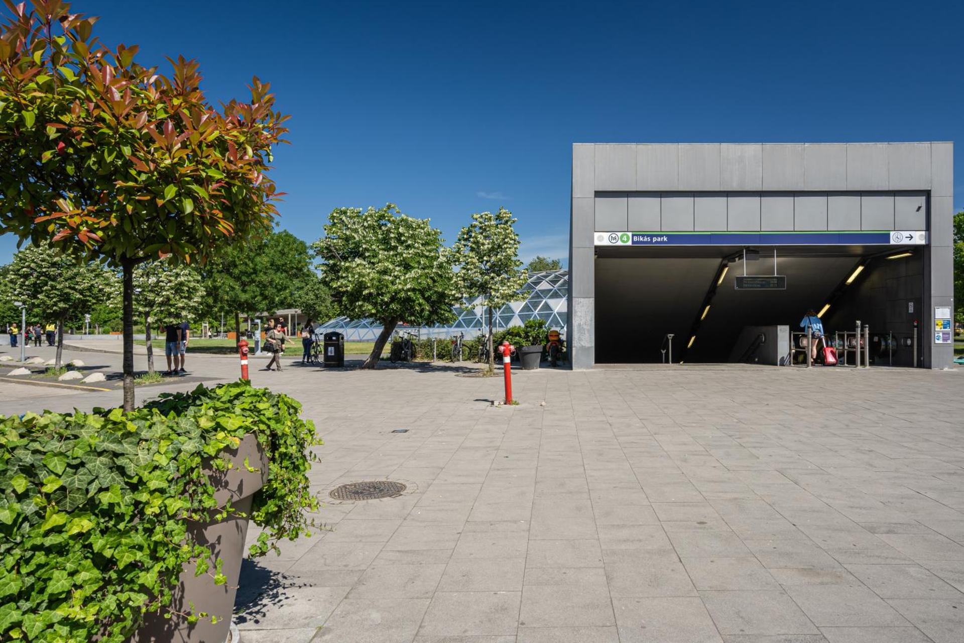 Lunar Love Apartment