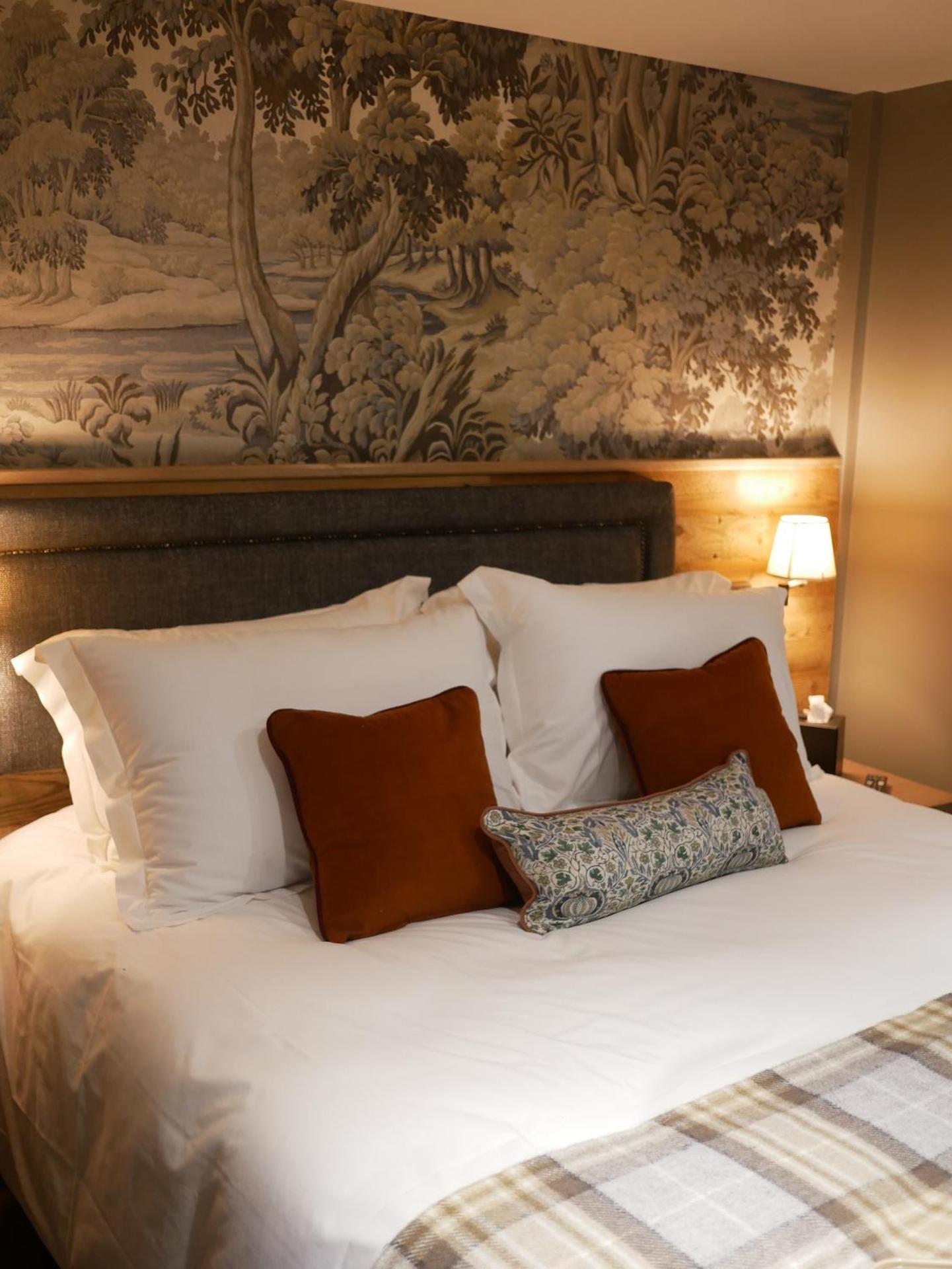 Queens Head Inn & Restaurant