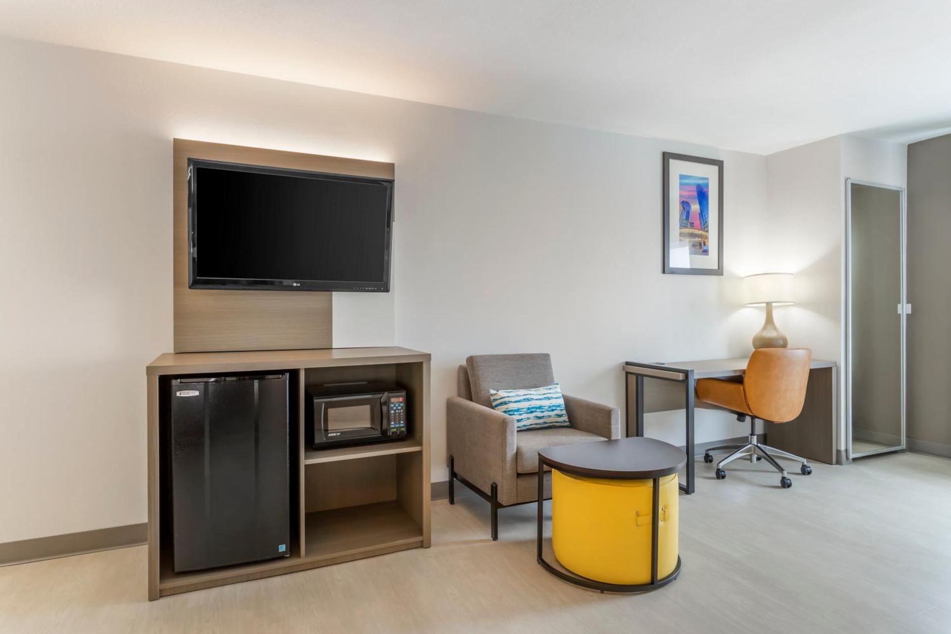 King Suite with Jetted Tub