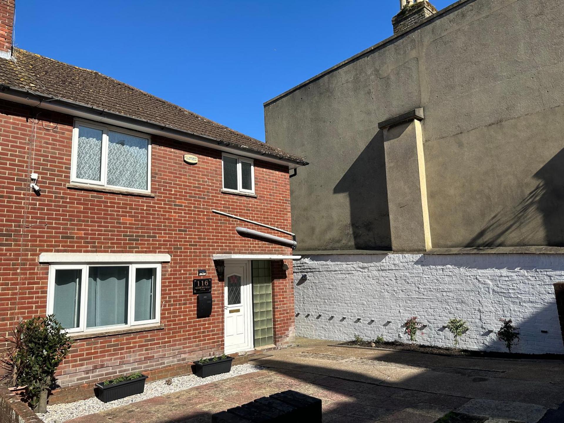 116 Maison Dieu Road Room A in Dover