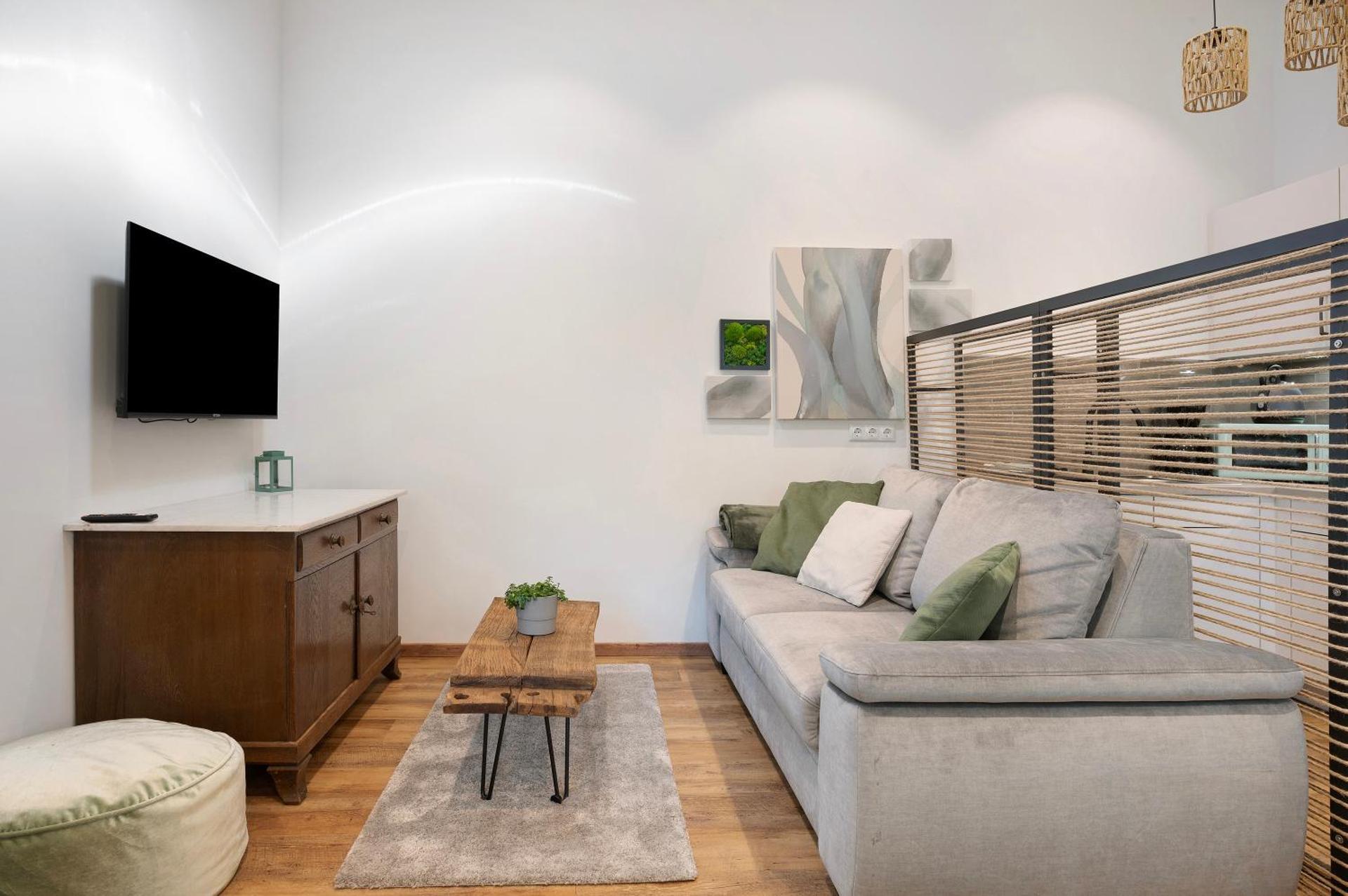 Eichengeflüster Waldhütte