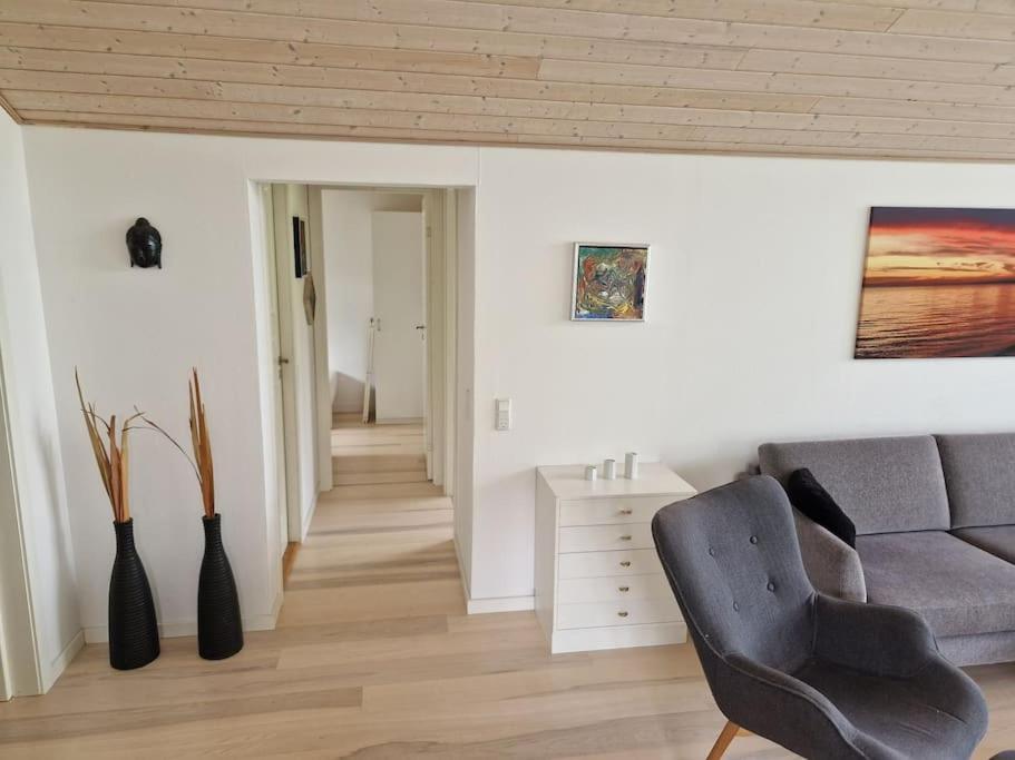 Holiday house by a fantastic beach and free WiFi