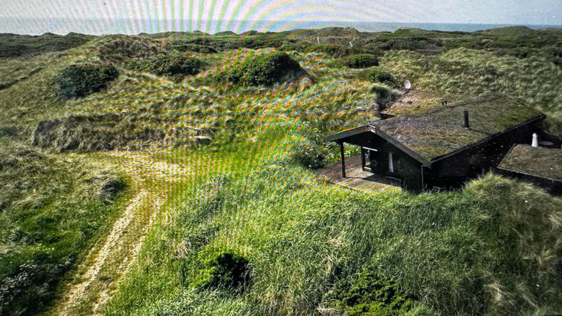 Veludstyret sommerhus i unik natur 350 m fra lækker badestrand - helårsbolig