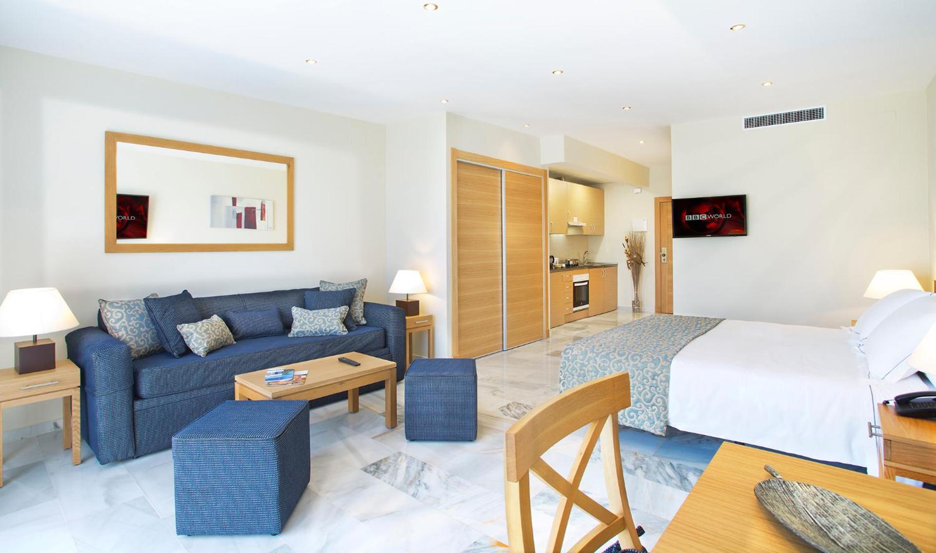 Photo of the whole room