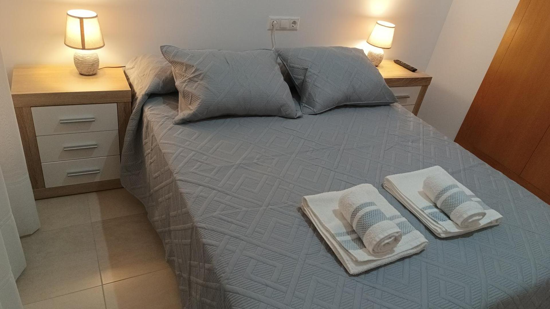 Ático dúplex con gran terraza por habitaciones