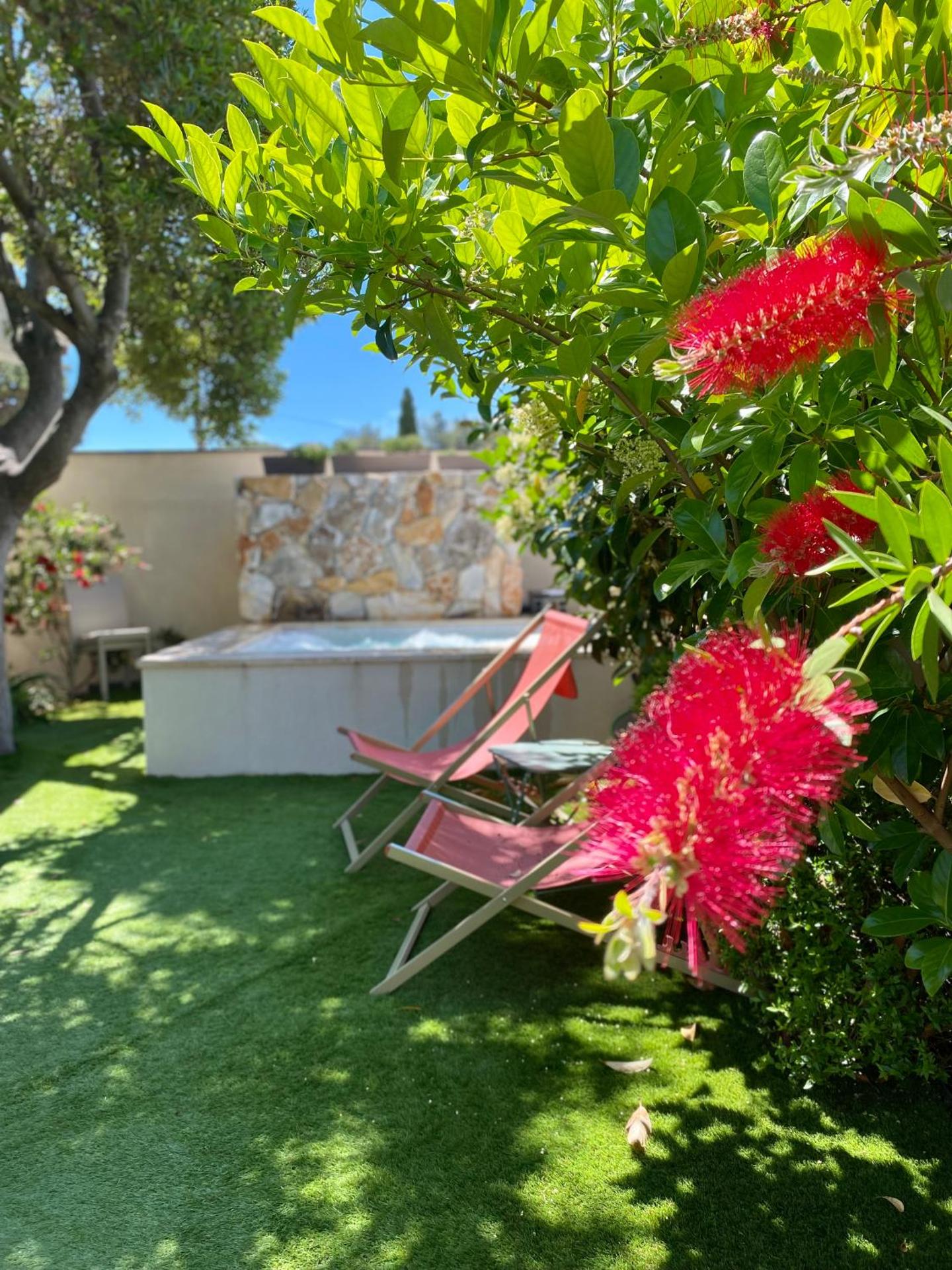 Studio Piscine Balnéo Chauffée