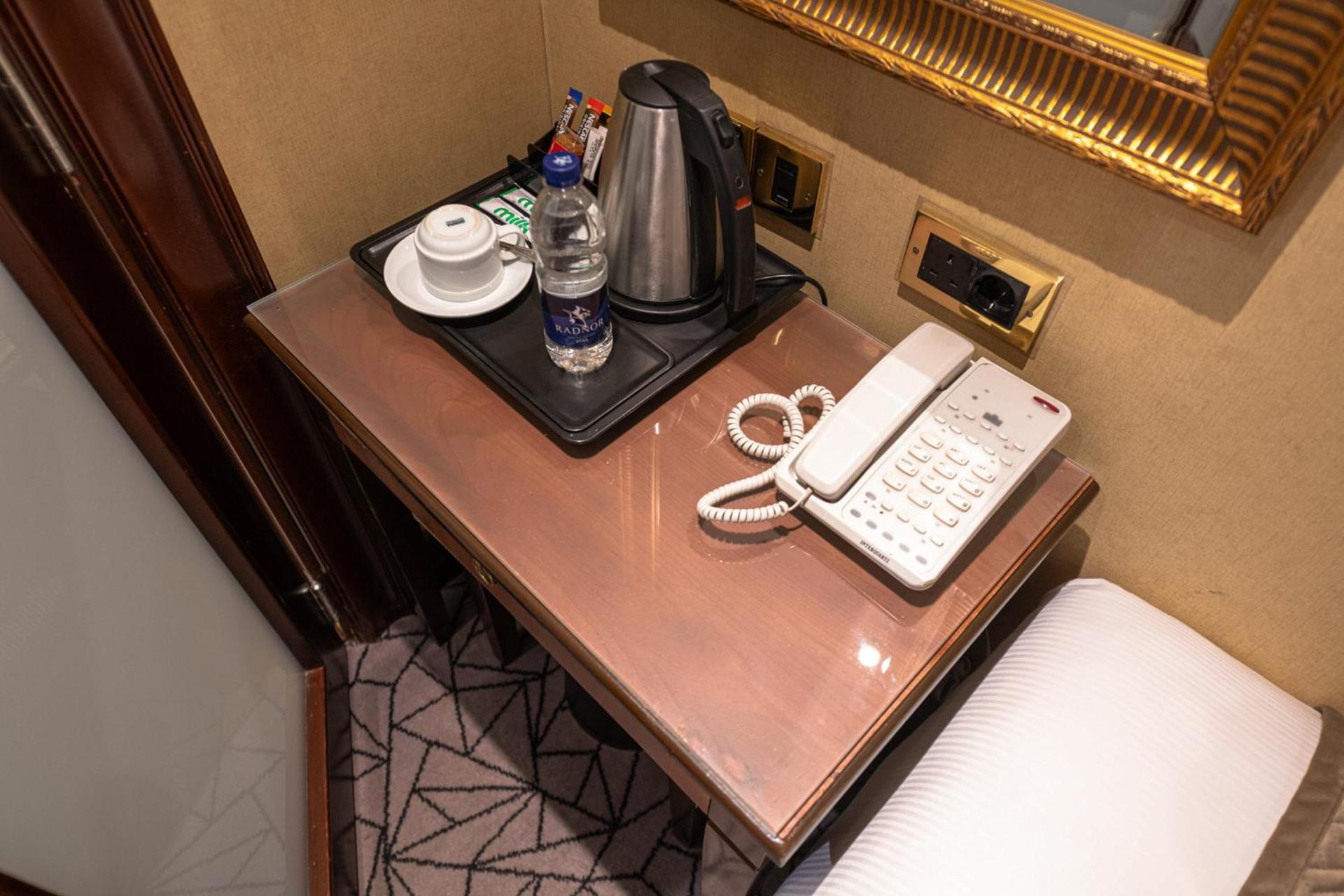 Coffee/tea facilities