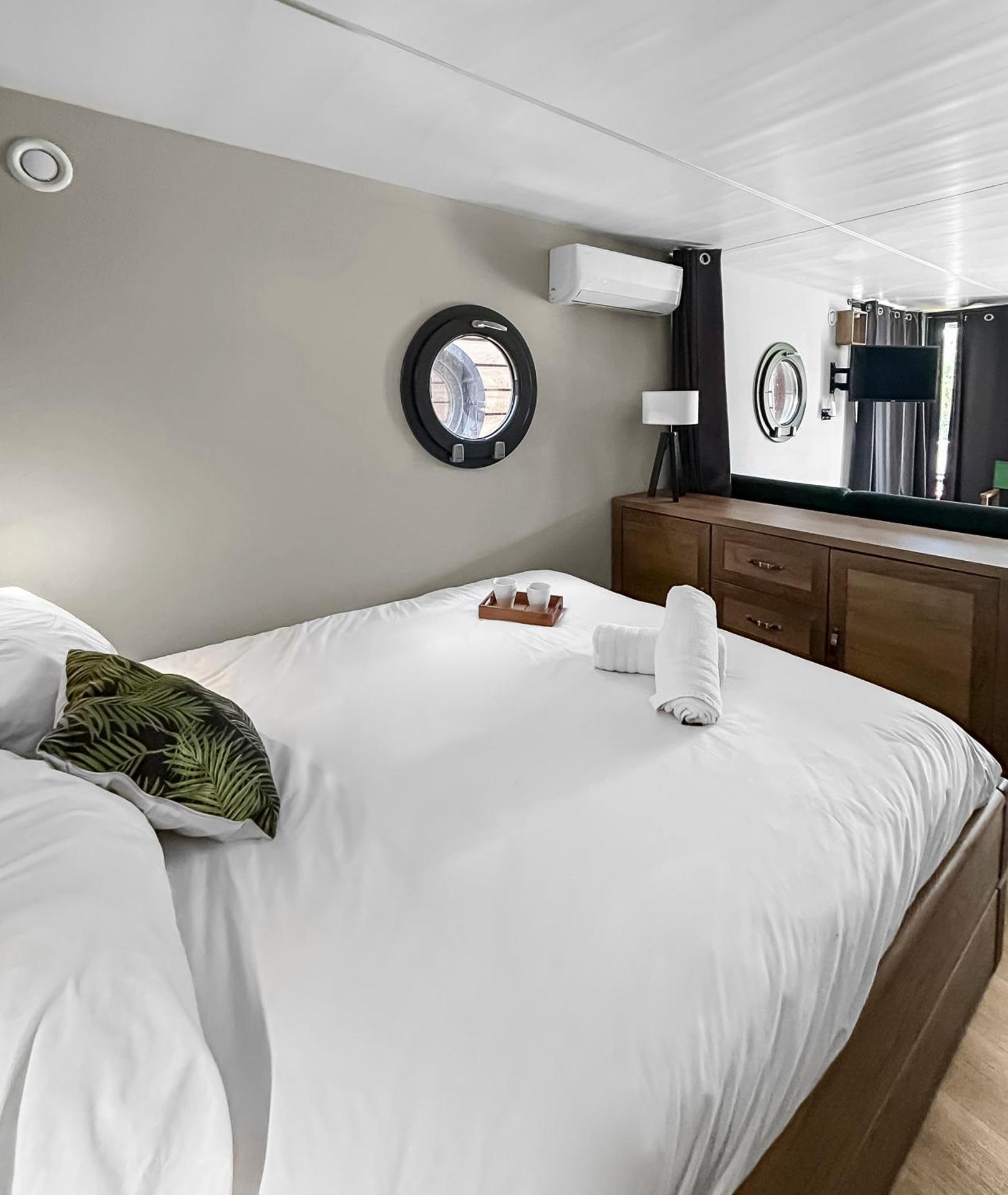 Séjour Unique sur un Bateau "Marius"