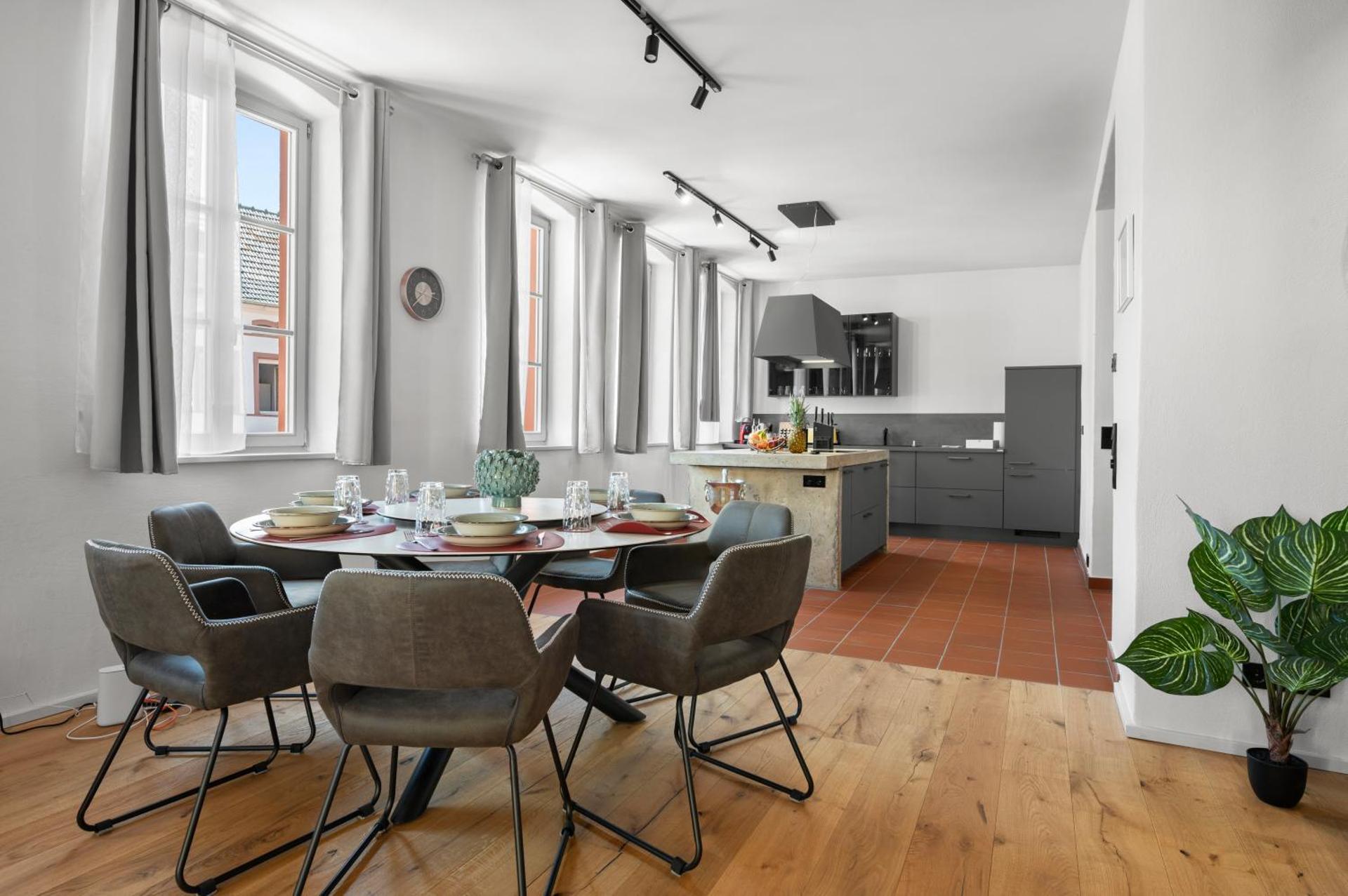 LiT LiVING Grünstadt - Luxury- style Boutique Apartments