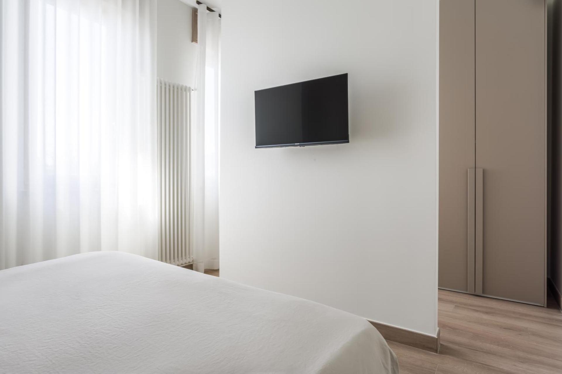 One-Bedroom Apartment with Terrace