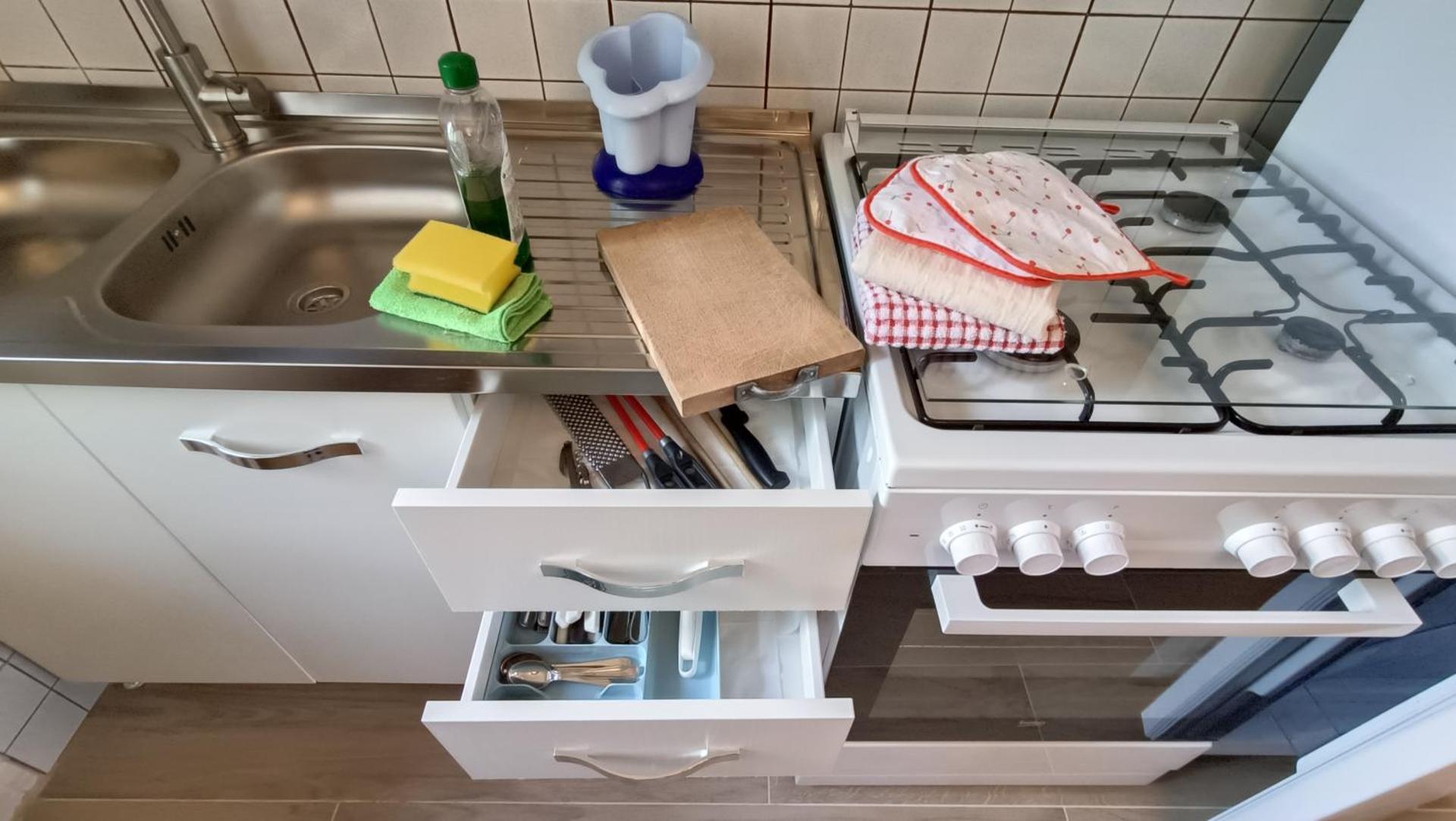 Kitchen or kitchenette