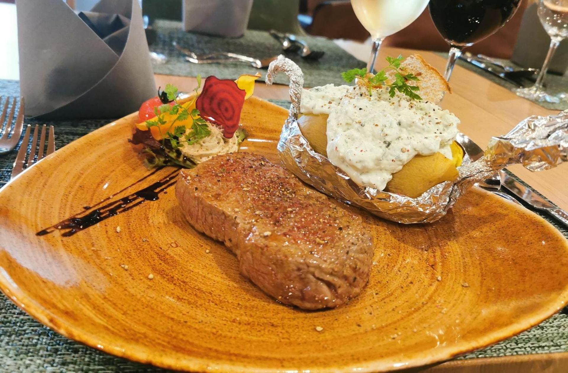 Restaurant/places to eat