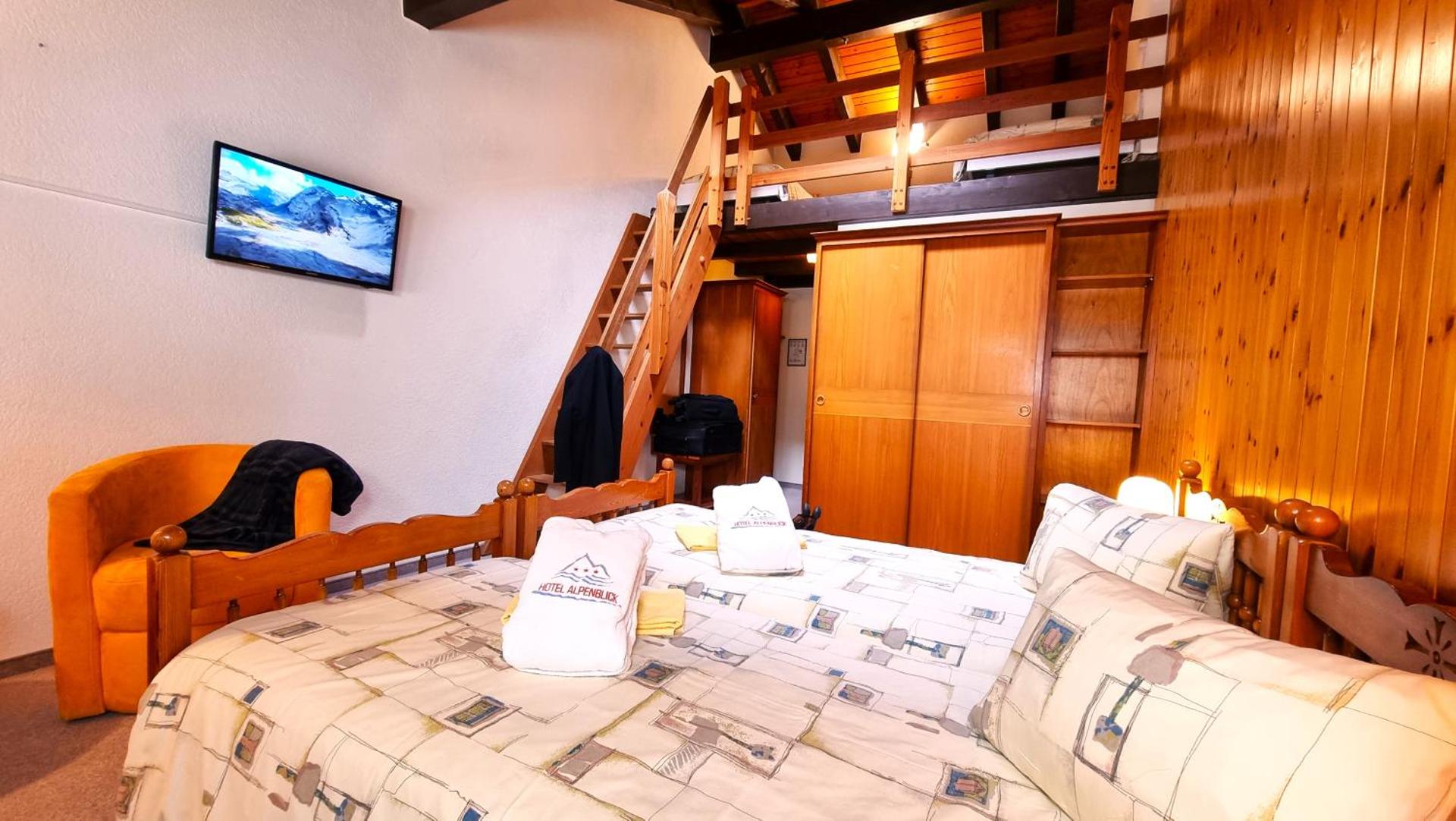 Classic Quadruple Room, Spa Access and Cable Car Use