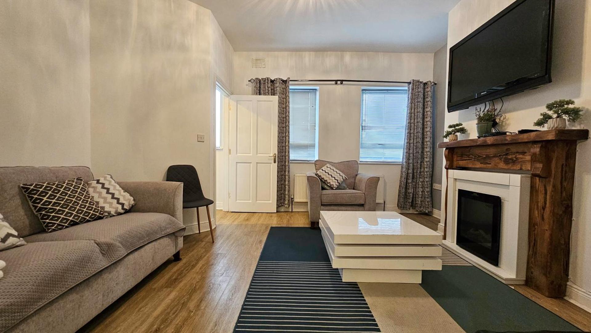 Communal lounge/ TV room