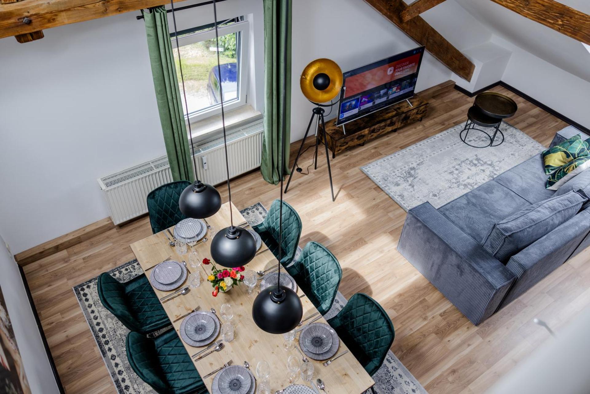 Communal lounge/ TV room