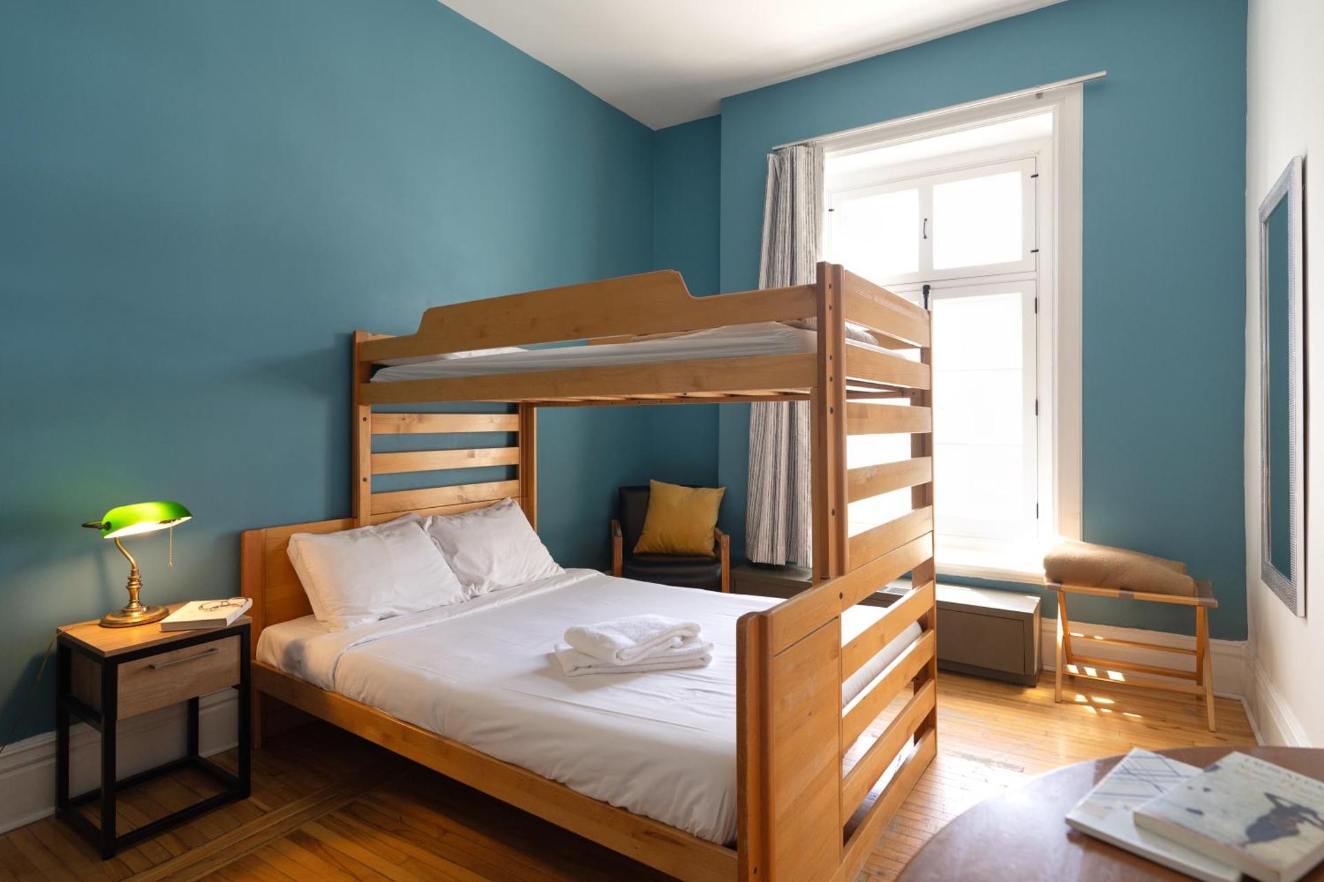 Basic Triple Room with Shared Bathroom