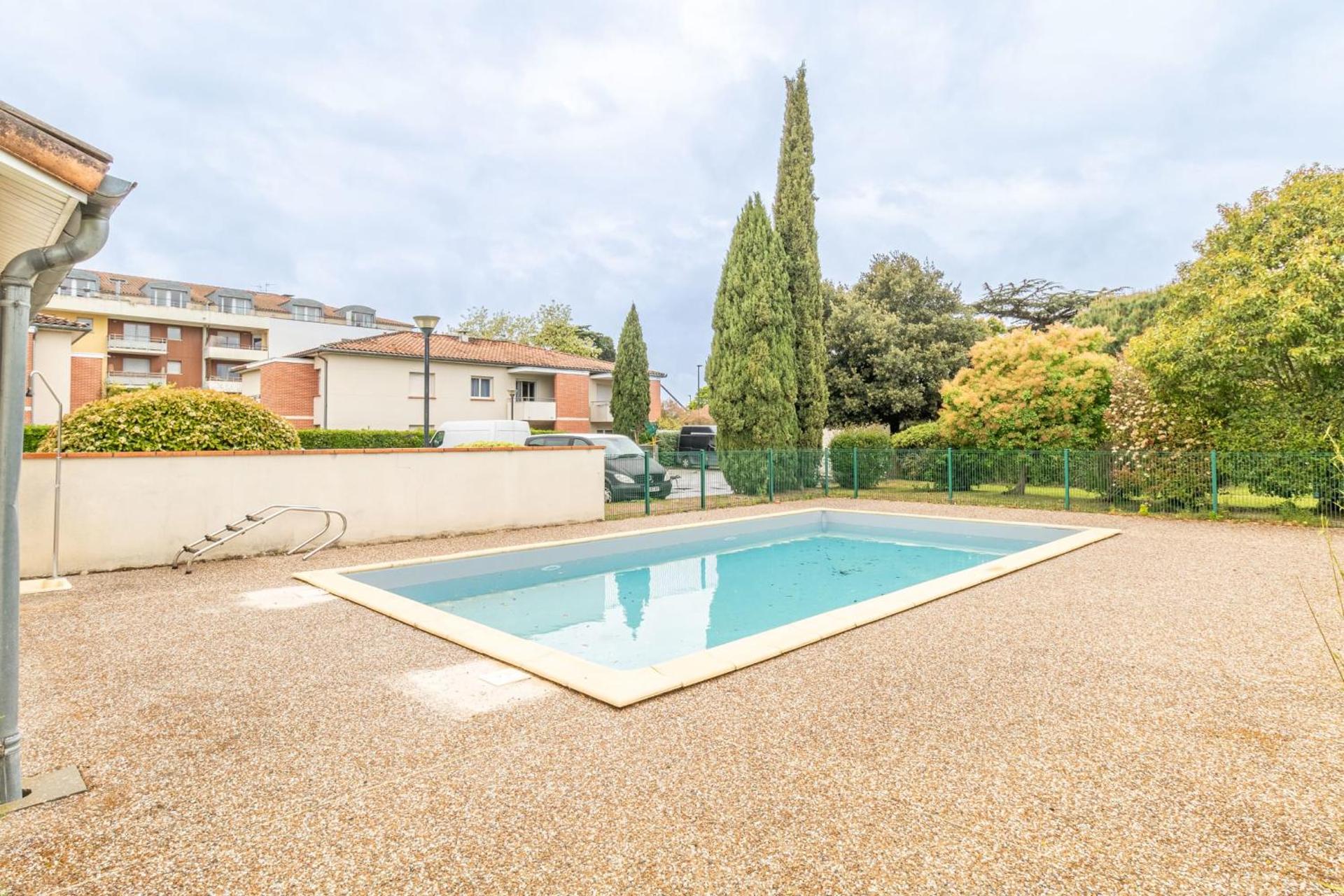 Cosy apartment with pool