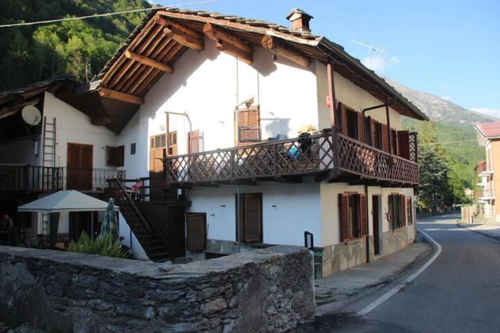 Tipica casa di montagna nelle Valli di Lanzo