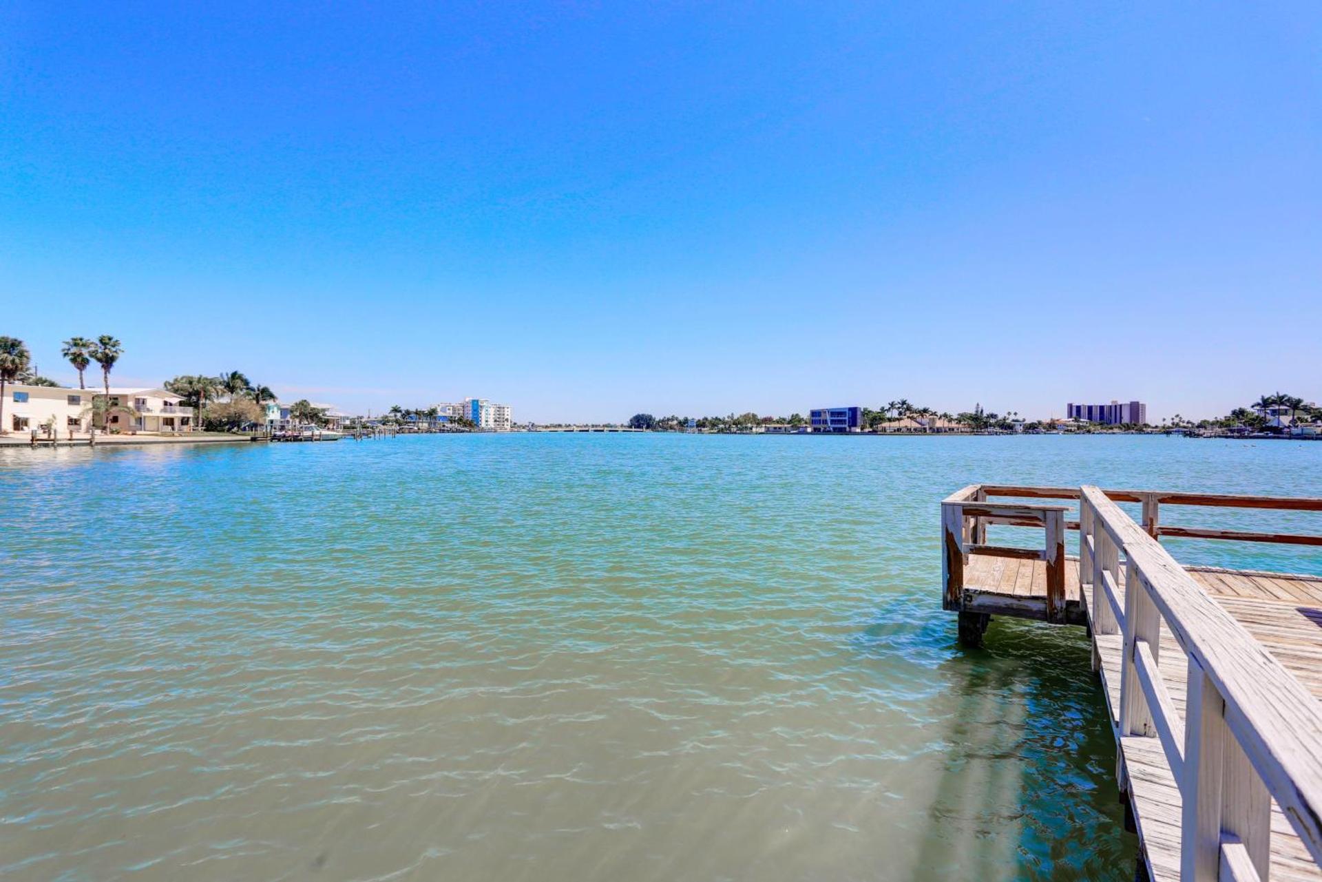 Palms Of Treasure Island #210