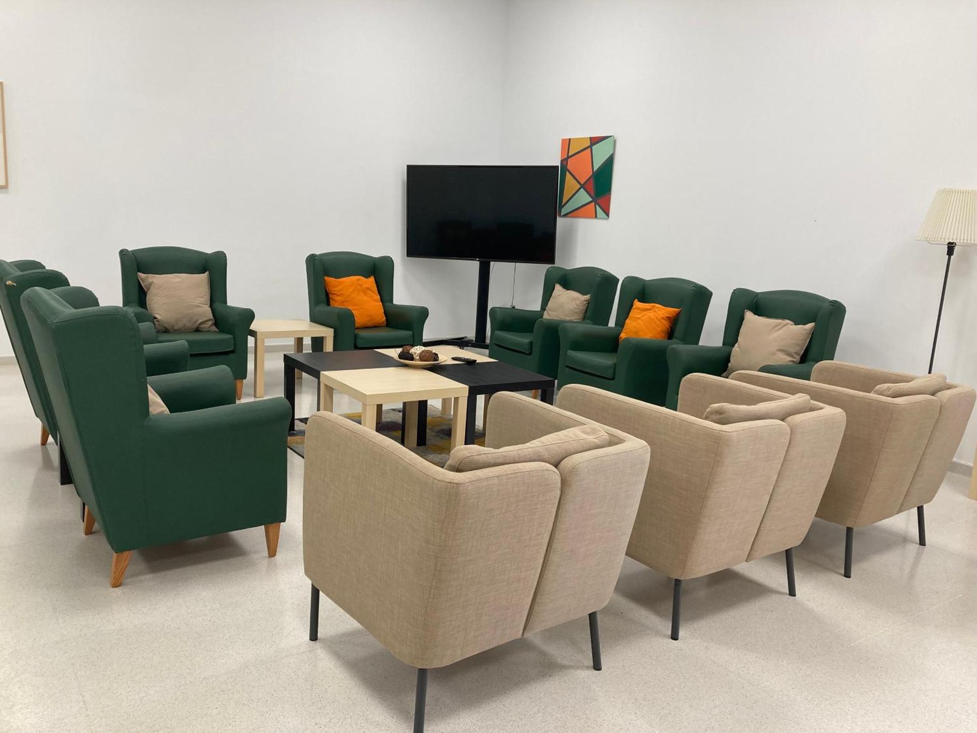 Communal lounge/ TV room