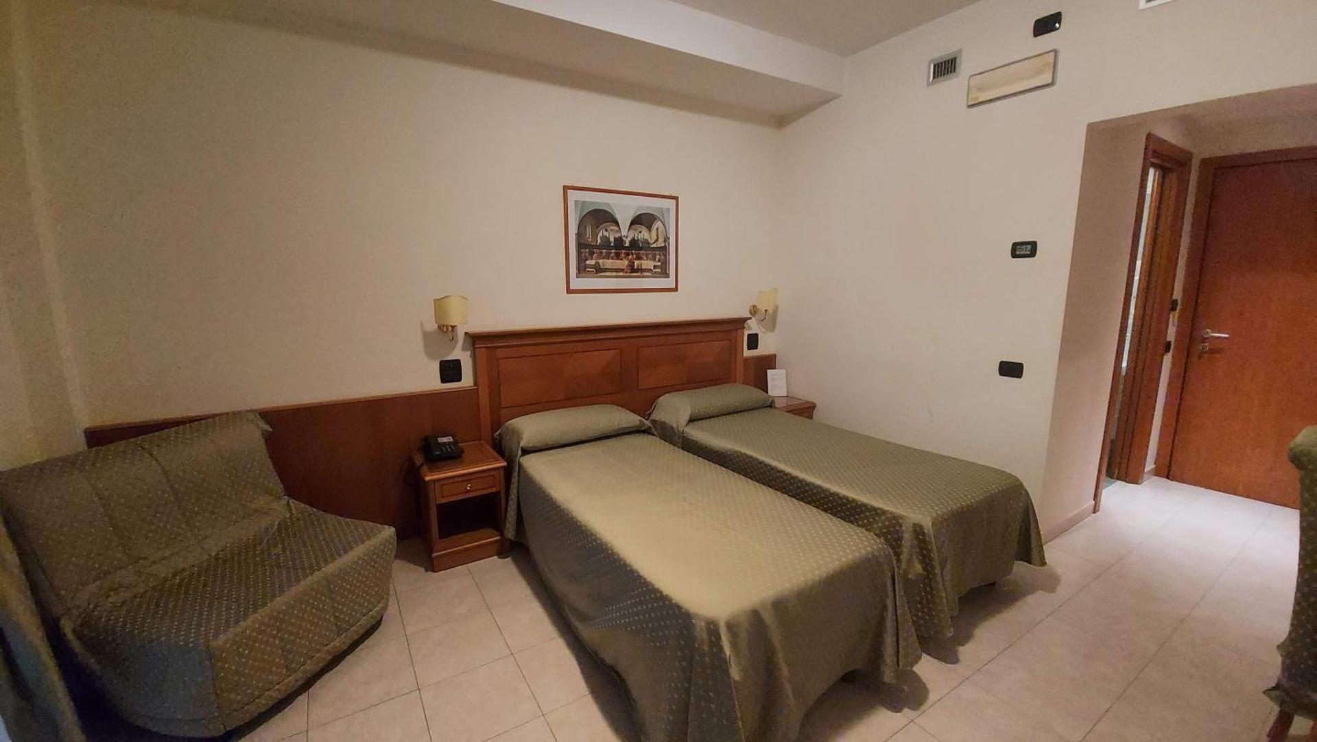 Double or Twin Room with Sea View