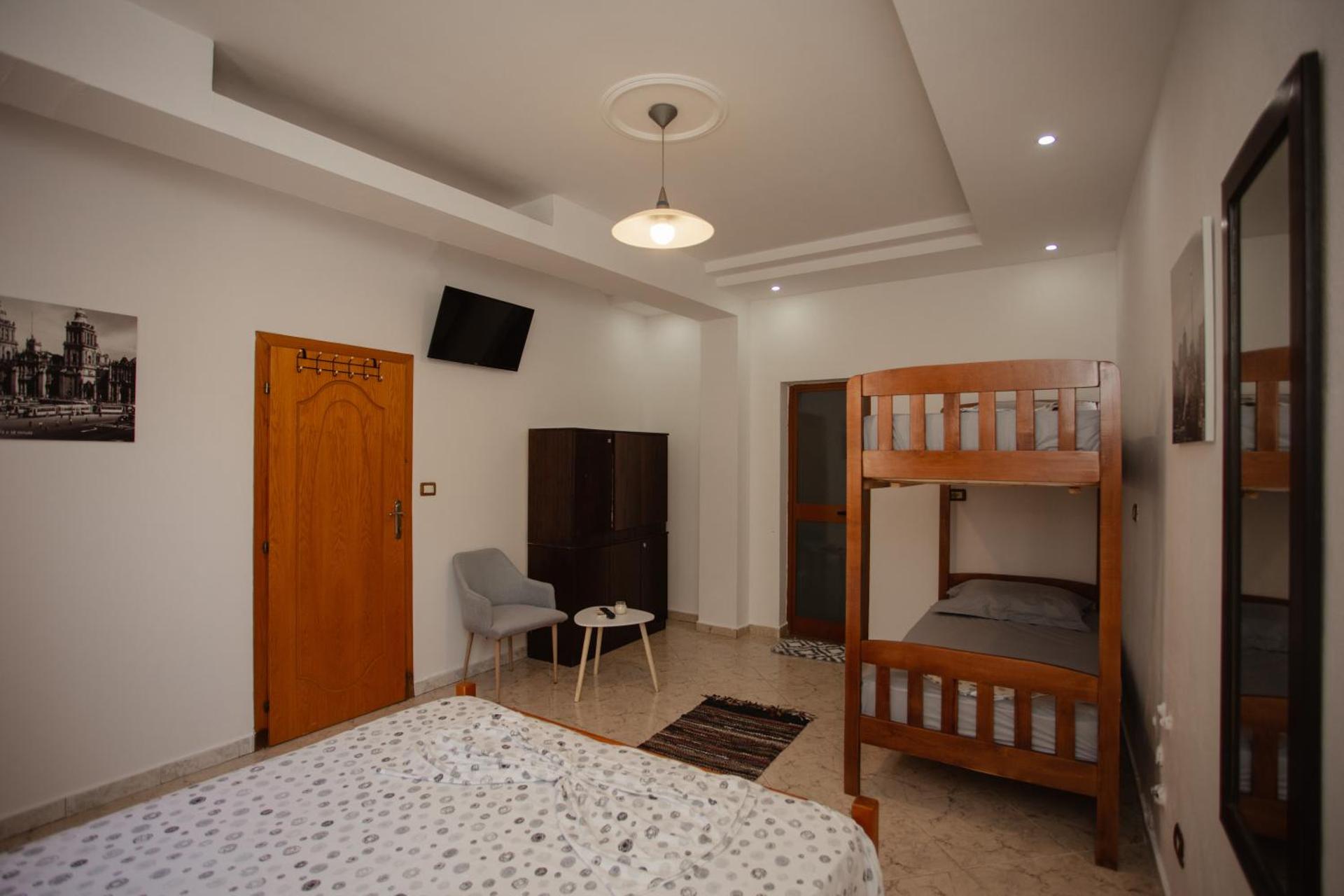 Double or Twin Room with Mountain View