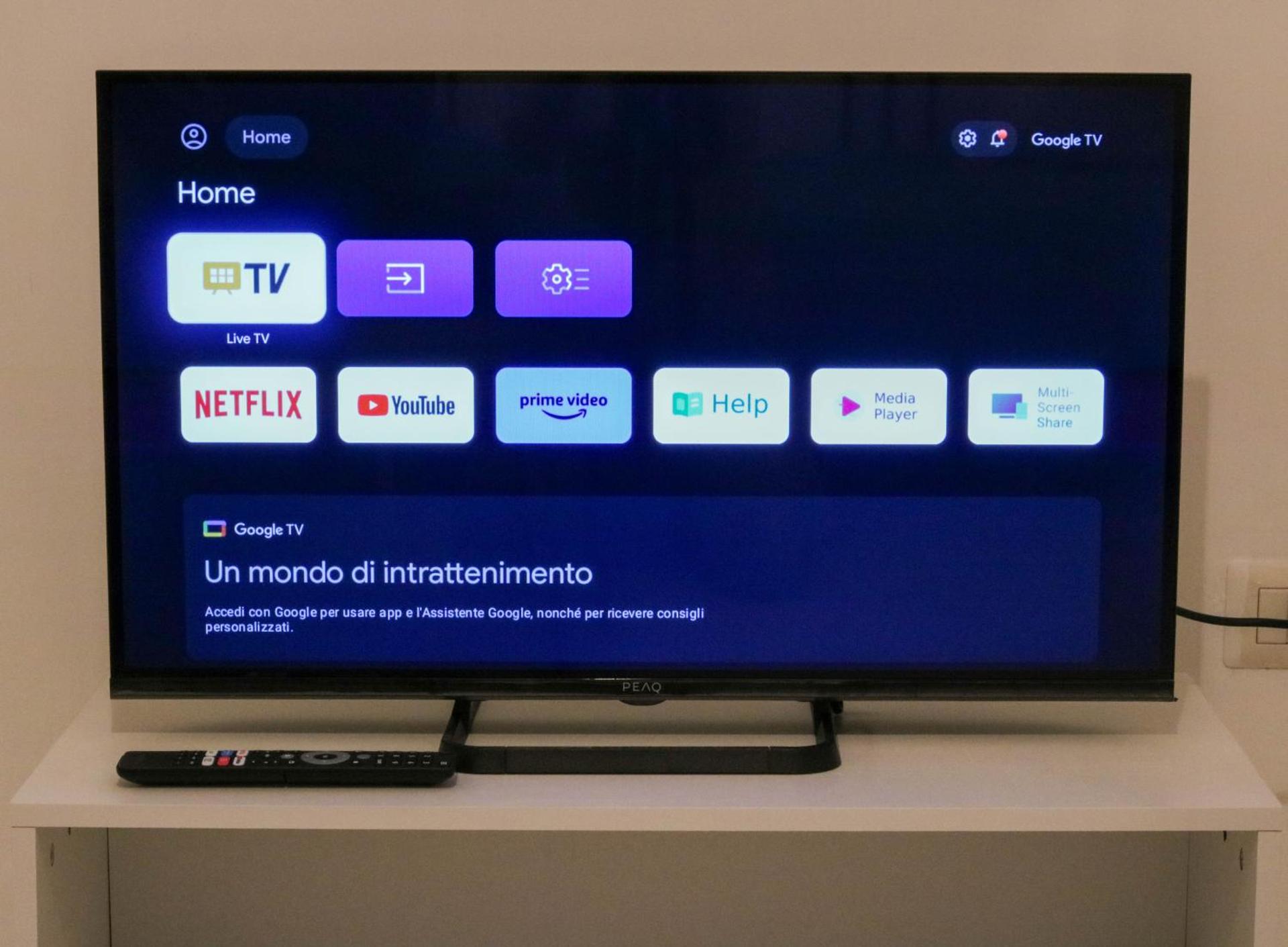 Communal lounge/ TV room