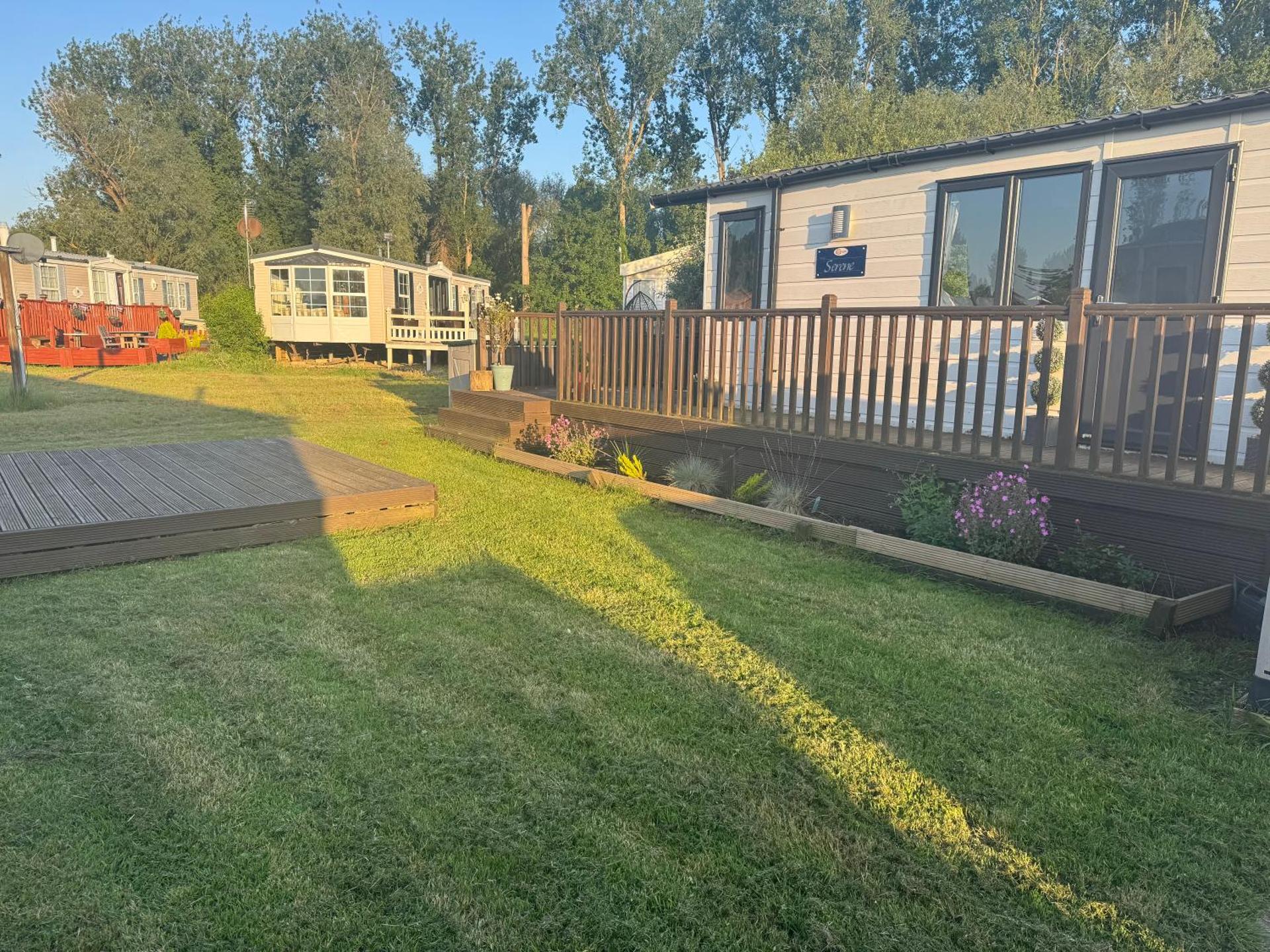 Beautiful 2 bedroom caravan on Billing Aquadrome
