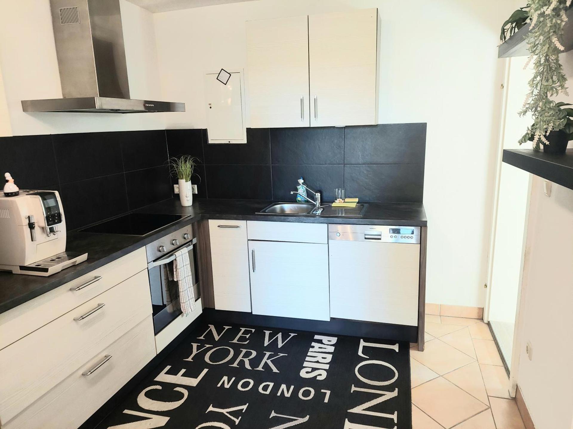 68m2 Ferienwohnung mit Pool und Garten